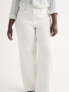 Abercrombie Curve Love High Rise Wide Leg Jean